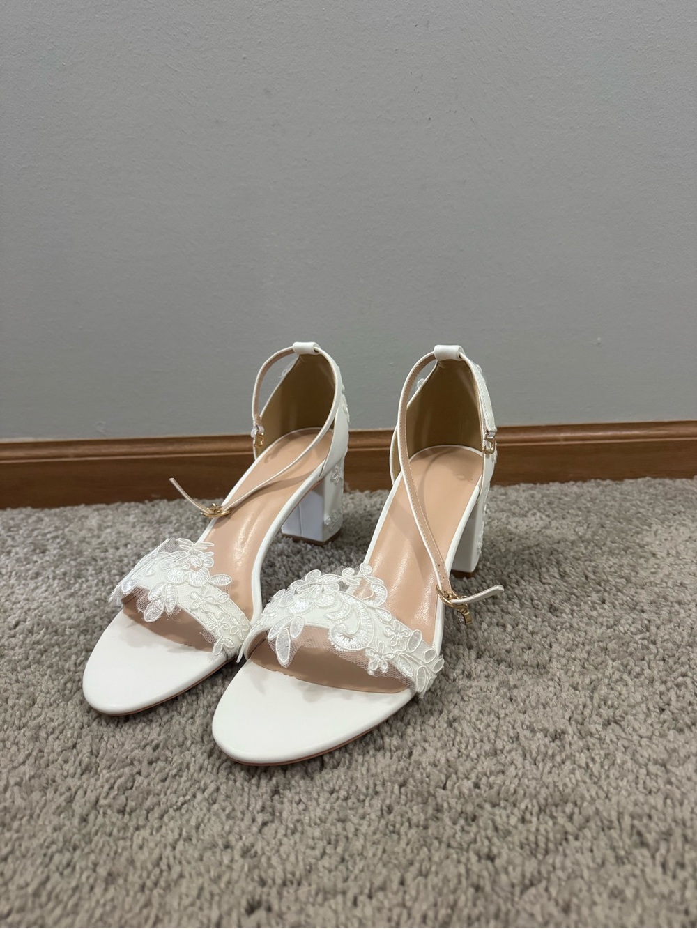 Elegant White Lace Ankle-Strap Block Heel Sandals